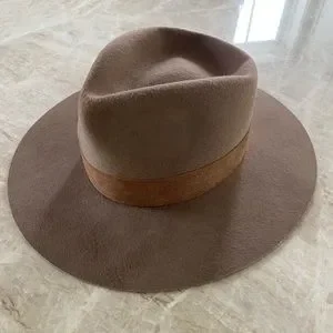 COPY - NEW Janessa Leone ALARA HAT
Retails for: $337
Stiffened Wool Fedora - ne… Janessa Leone Alara Wool Hat | Shopbop main image 3